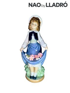 NAO by LLADRÓ Flower Girl Blue Apron Porcelain Figurine Spain"NAO by LLADRÓ Flow
